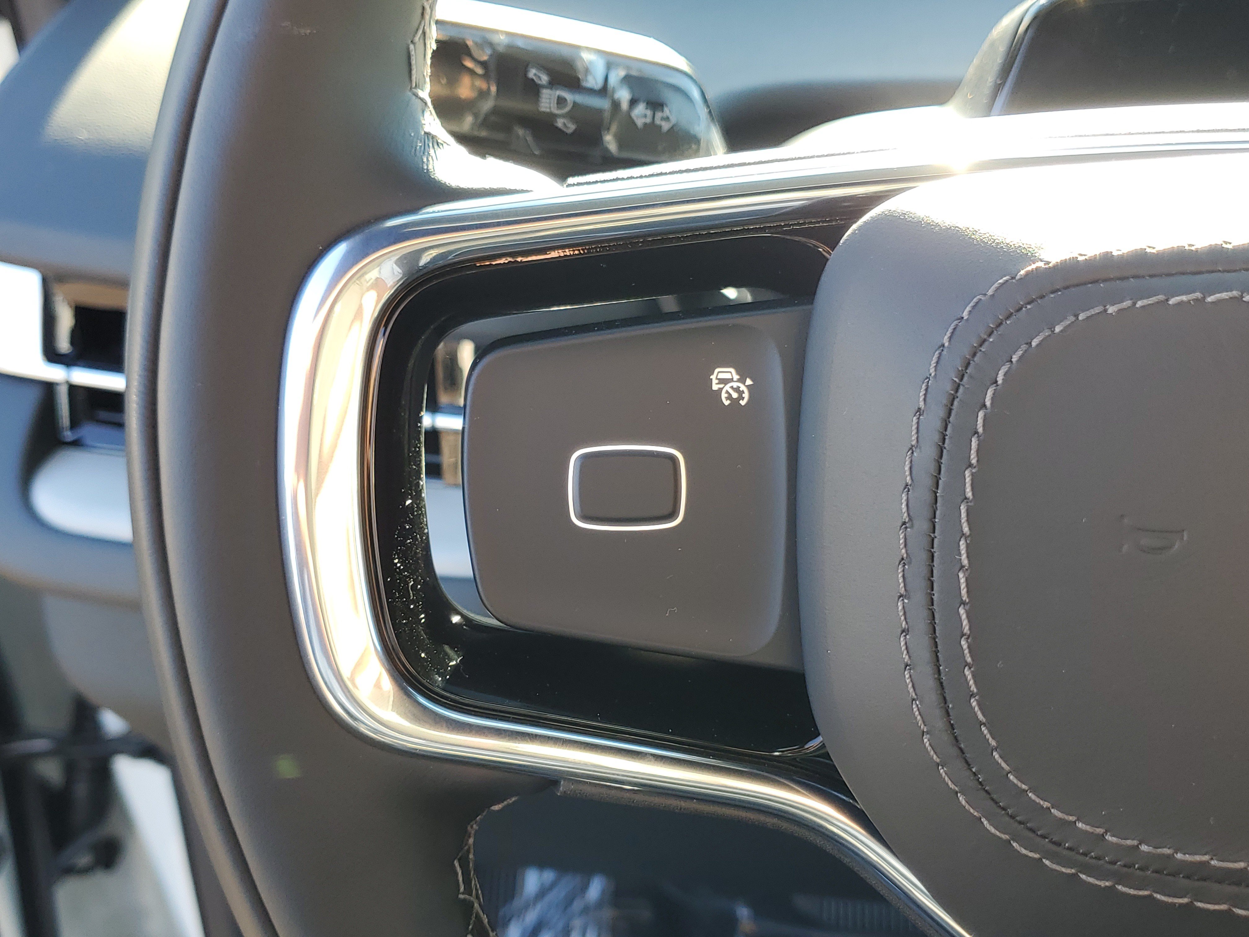New 2027 Lincoln Navigator Reserve w/ Jet Appearance Package AWD/4WD image 17