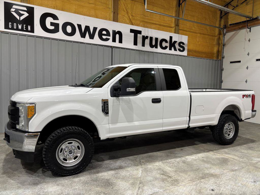 Used 2017 Ford F250 XL w/ Power Equipment Group AWD/4WD image 4