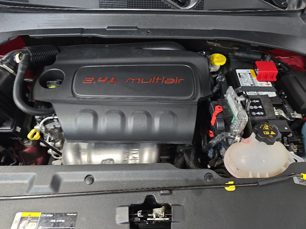 Used 2022 Jeep Compass Limited AWD/4WD image 12