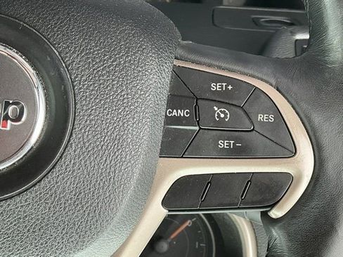 Used 2015 Jeep Cherokee Limited AWD/4WD image 22