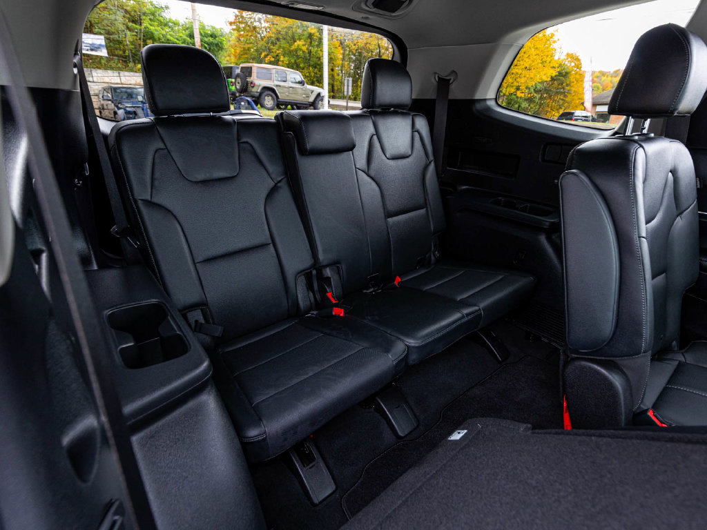 Used 2024 Kia Telluride EX w/ EX Captain's Chair Package AWD/4WD image 30