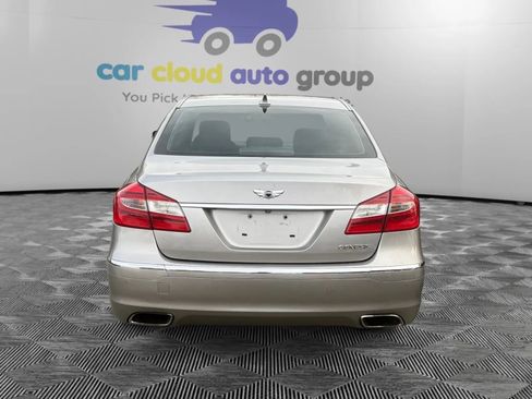 Used 2012 Hyundai Genesis 3.8 w/ Premium Pkg image 4