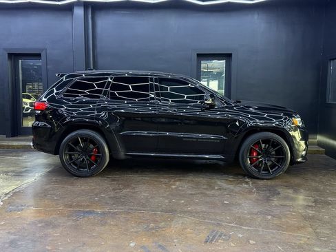 Used 2019 Jeep Grand Cherokee SRT AWD/4WD image 10