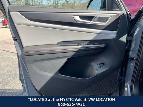 Used 2024 Volkswagen Atlas Peak Edition SEL image 32