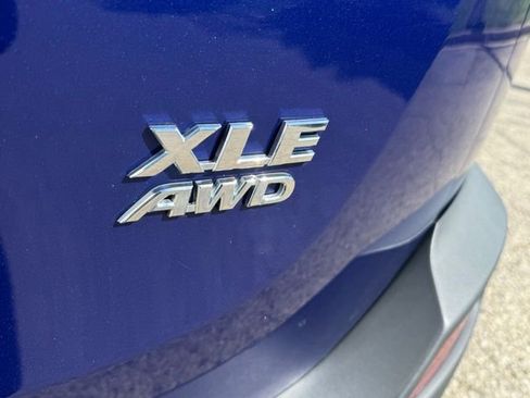 Used 2015 Toyota RAV4 XLE image 33