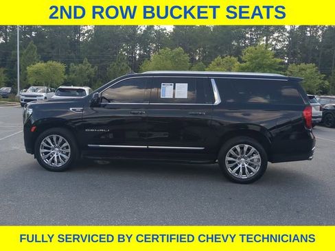 Used 2023 GMC Yukon XL Denali AWD/4WD image 9