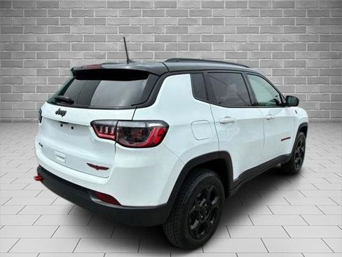 Used 2023 Jeep Compass Trailhawk AWD/4WD image 3
