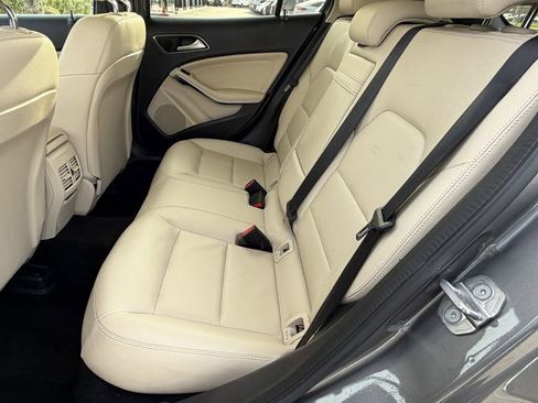 Used 2020 Mercedes-Benz GLA 250 image 29