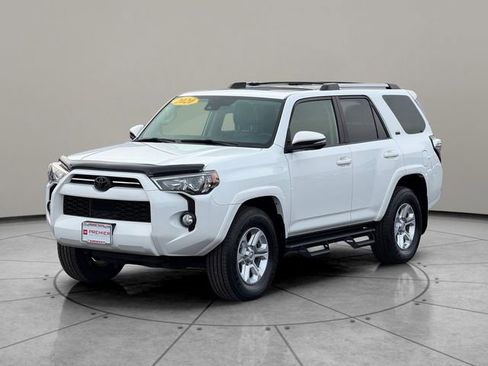 Used 2020 Toyota 4Runner SR5 Premium w/ Moonroof Package image 2