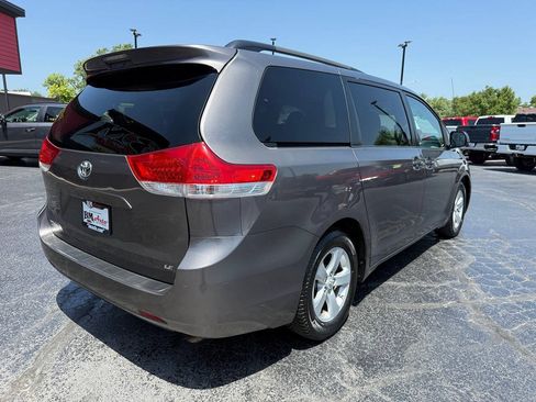 Used 2011 Toyota Sienna LE w/ Towing Pkg FWD image 7