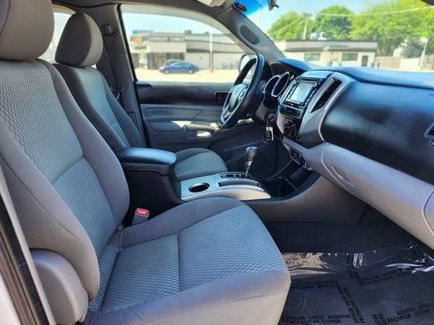 Used 2015 Toyota Tacoma 4x4 Access Cab w/ SR5 Package image 11