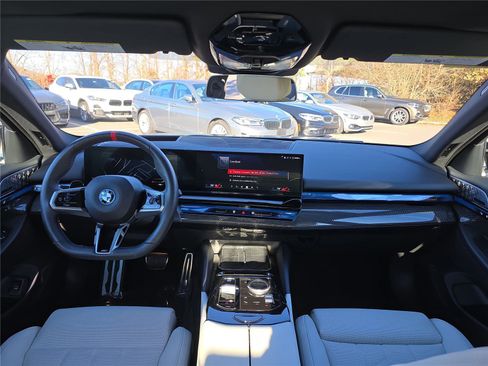 Certified 2025 BMW i5 M60 w/ Premium Package image 17