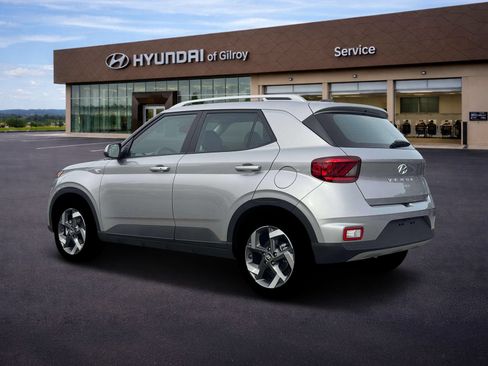 New 2026 Hyundai Venue SEL FWD image 4