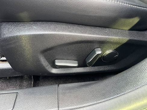 Used 2017 Ford Fusion SE w/ Equipment Group 201A image 14