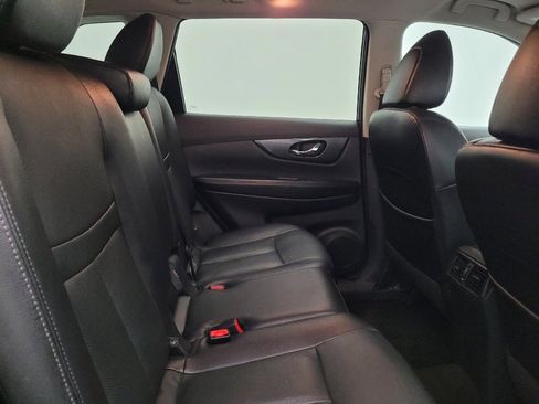 Used 2016 Nissan Rogue SL w/ SL Premium Package image 19