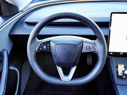 Used 2024 Tesla Model 3 Standard Range image 20