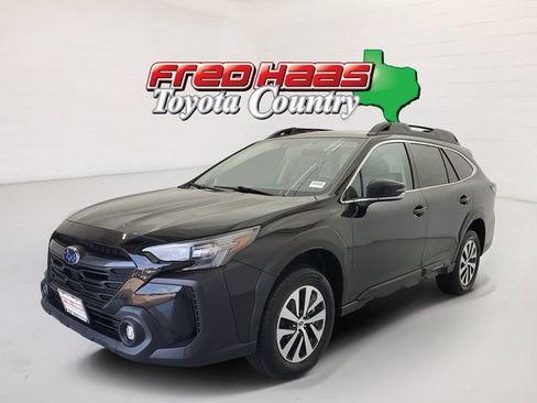 Used 2024 Subaru Outback Premium AWD/4WD image 1