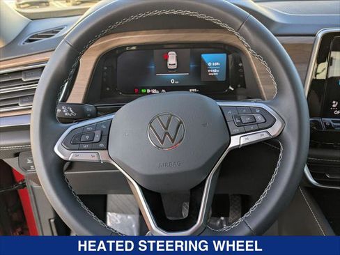 Certified 2024 Volkswagen Atlas SE w/ Panoramic Sunroof Package image 13