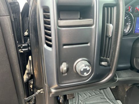 Used 2018 Chevrolet Silverado 1500 Custom w/ Custom Value Package AWD/4WD image 11