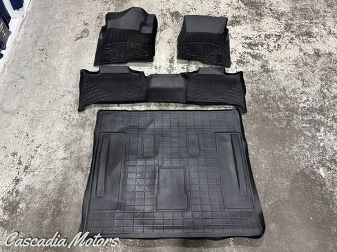 Used 2013 Cadillac Escalade Platinum image 30