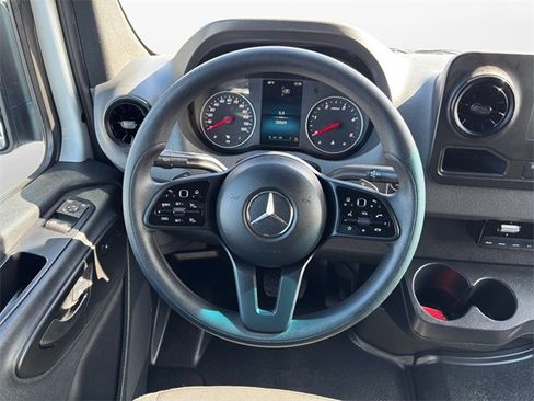 Used 2024 Mercedes-Benz Sprinter 2500 image 12