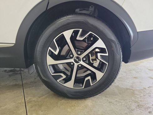 Used 2023 Kia Sportage EX FWD image 11