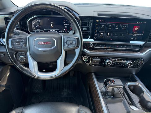 Used 2024 GMC Sierra 1500 Elevation w/ Elevation Premium Package AWD/4WD image 13