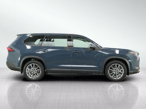 Used 2024 Toyota Grand Highlander AWD image 6