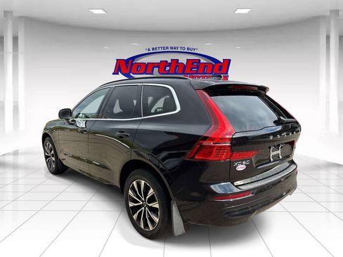 Used 2023 Volvo XC60 B5 Core AWD/4WD image 5