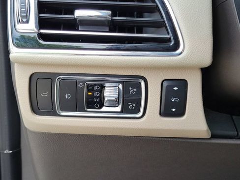 Certified 2022 Lincoln Navigator L Reserve RWD image 14
