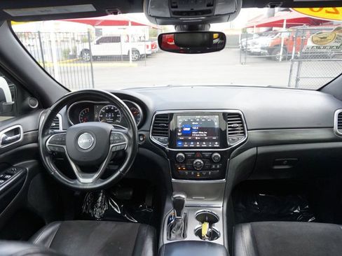 Used 2020 Jeep Grand Cherokee Altitude image 39