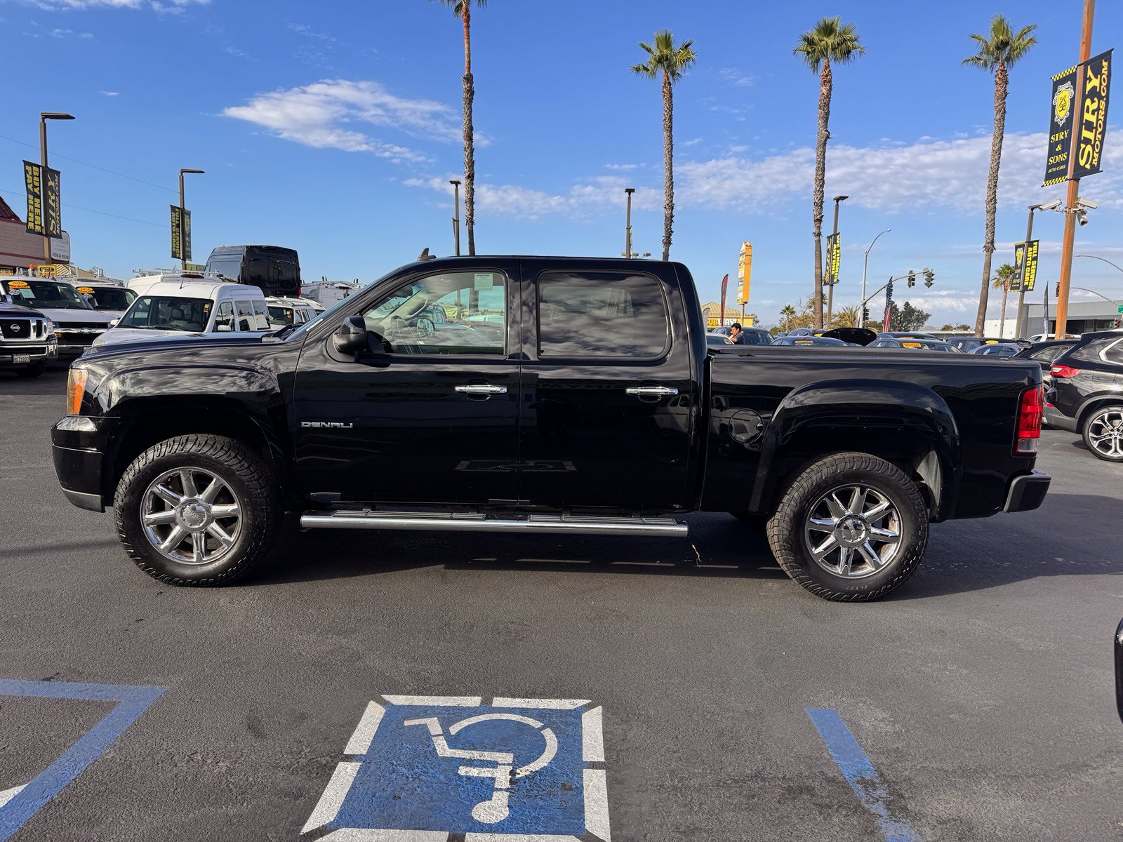Used 2013 GMC Sierra 1500 Denali w/ LPO, On The Job Package AWD/4WD image 4