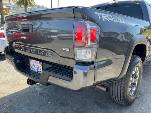 Used 2020 Toyota Tacoma TRD Off-Road w/ Technology Package AWD/4WD image 83