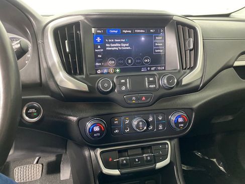 Used 2022 GMC Terrain SLT image 20