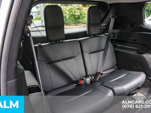 Used 2025 Mitsubishi Outlander SE FWD image 23