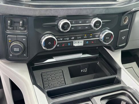 Used 2023 Ford F350 Limited w/ FX4 Off-Road Package AWD/4WD image 36