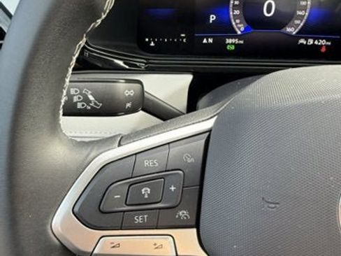 Certified 2025 Volkswagen Taos S image 17