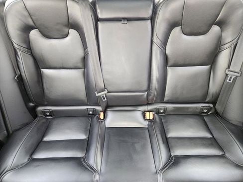 New 2026 Volvo XC60 B5 Ultra w/ Climate Package image 14