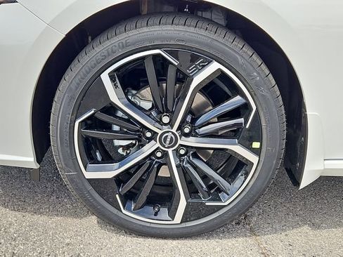 New 2026 Nissan Altima 2.5 SR AWD/4WD image 4