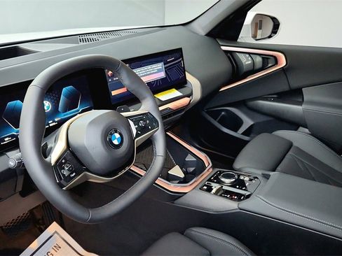 Used 2025 BMW X3 xDrive30i w/ Premium Package image 37
