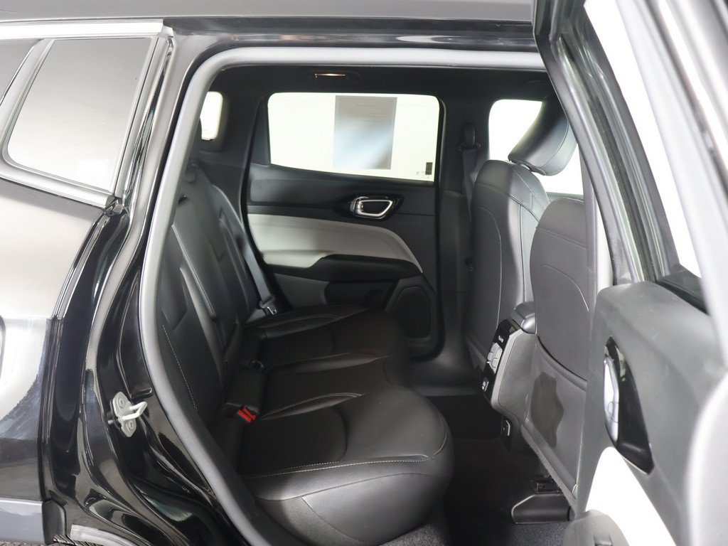 Used 2026 Jeep Compass Limited AWD/4WD image 34