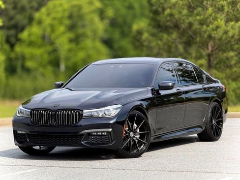 Used 2019 BMW 740i w/ Executive Package RWD image 8