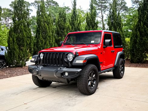 Used 2021 Jeep Wrangler Sport AWD/4WD image 5