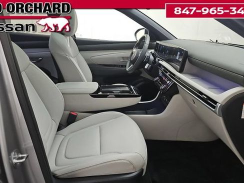 Used 2025 Hyundai Tucson Limited AWD/4WD image 8