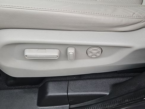 Used 2018 Honda Odyssey Elite image 18