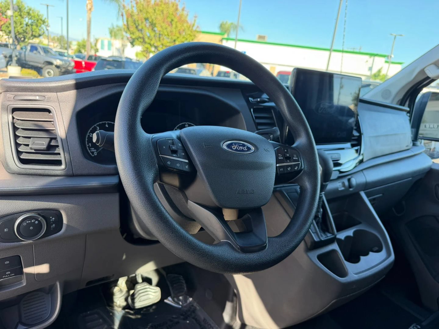 Used 2024 Ford Transit 350 XLT RWD image 13