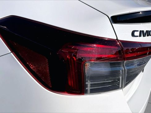 Used 2025 Honda Civic Sport image 28