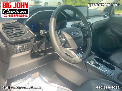 Used 2022 Ford Escape SEL w/ Technology Package AWD/4WD image 13