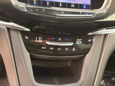 Used 2021 Cadillac XT6 Sport w/ LPO, ONYX Package AWD/4WD image 24