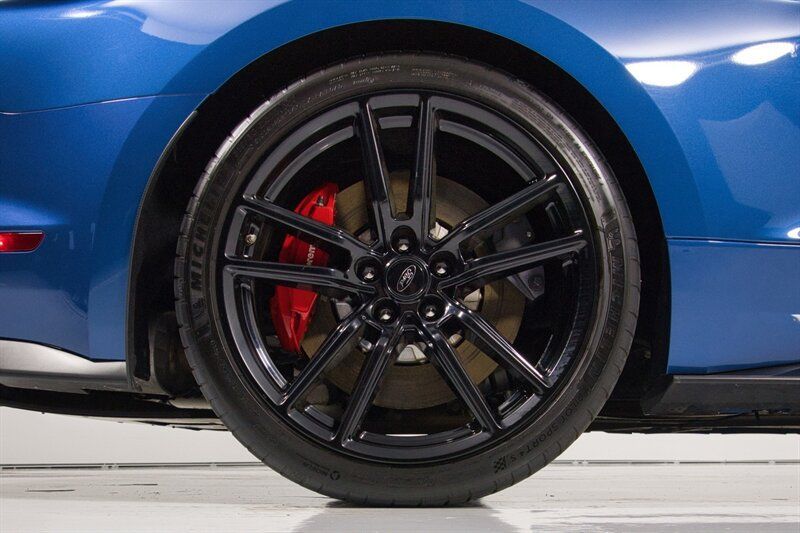Used 2021 Ford Mustang Shelby GT500 w/ Technology Package RWD image 16